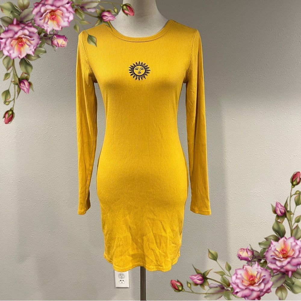 Yellow Long Sleeve sweater Dress with Sun Design‎ size small